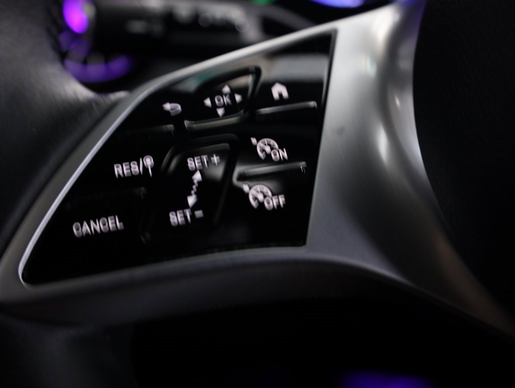 Used 2023 Mercedes-Benz EQE 500 4MATIC SUV image 13