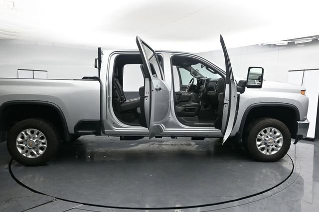 Used 2022 Chevrolet Silverado 2500 LTZ AWD/4WD image 28