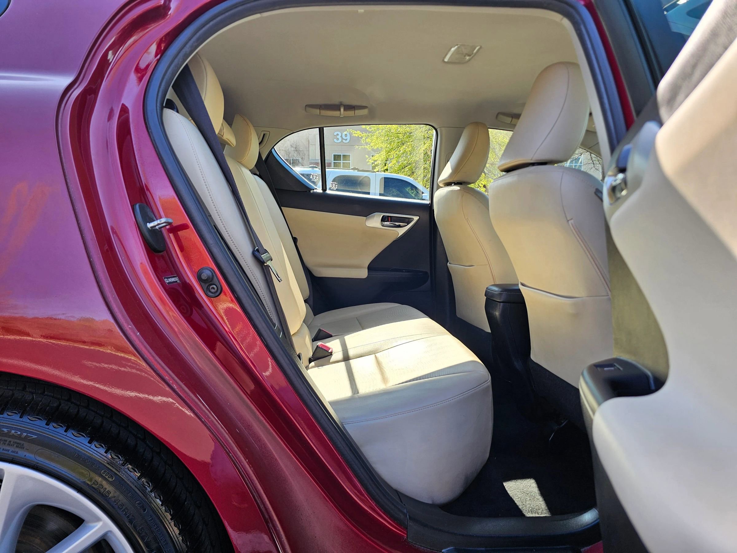 Used 2011 Lexus CT 200h FWD image 12