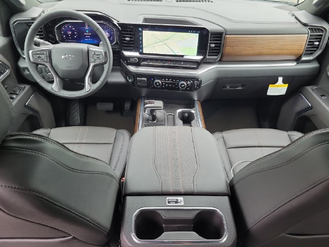 New 2026 Chevrolet Silverado 1500 High Country w/ Midnight Edition RWD image 17