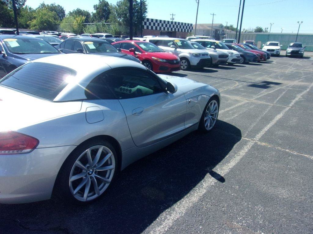 Used 2011 BMW Z4 sDrive30i RWD image 4