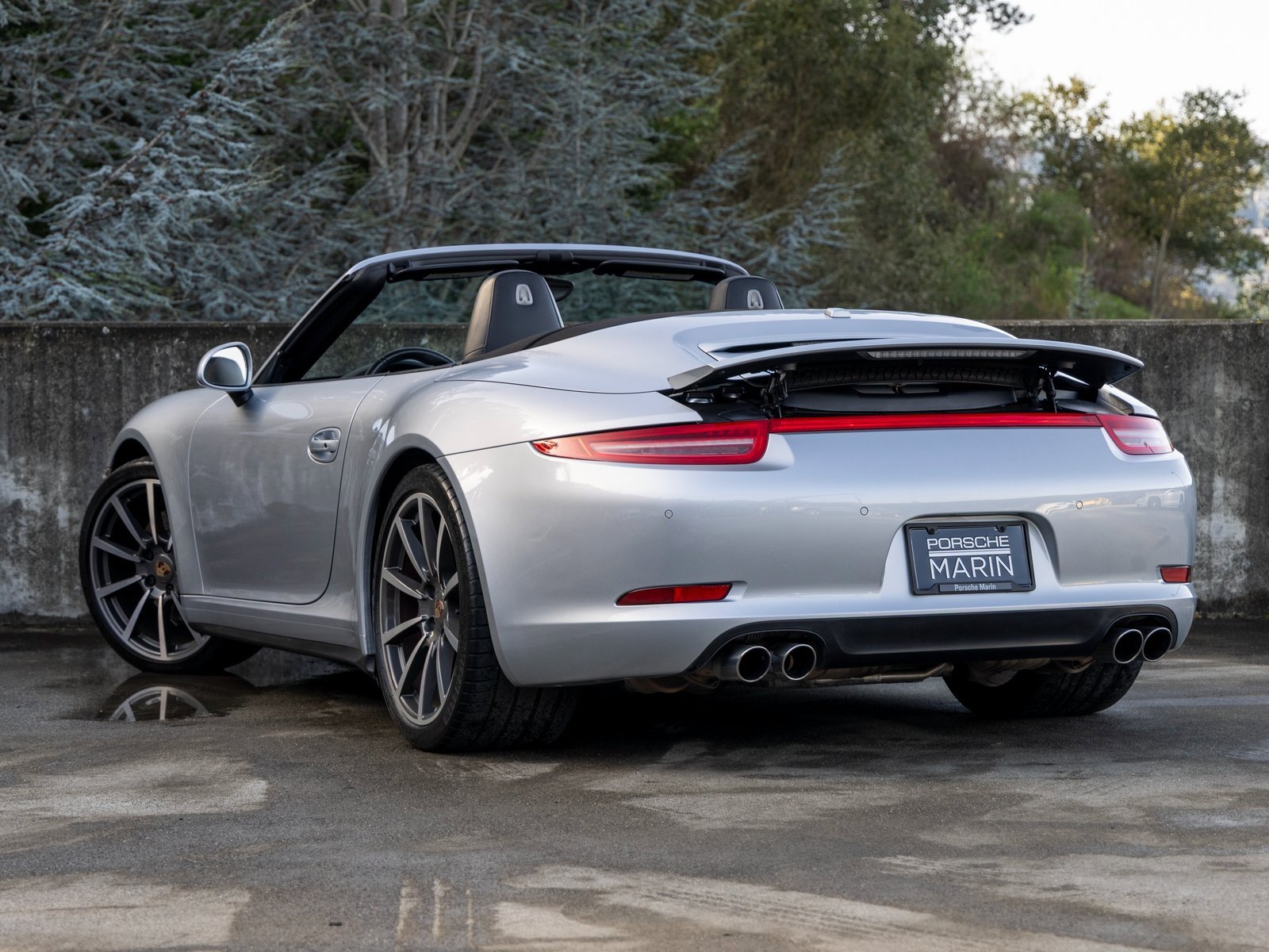 Used 2014 Porsche 911 Carrera 4S image 3