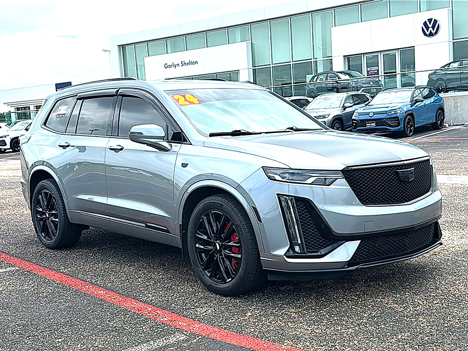 Used 2024 Cadillac XT6 Sport w/ LPO, Floor Liner Package AWD/4WD image 10