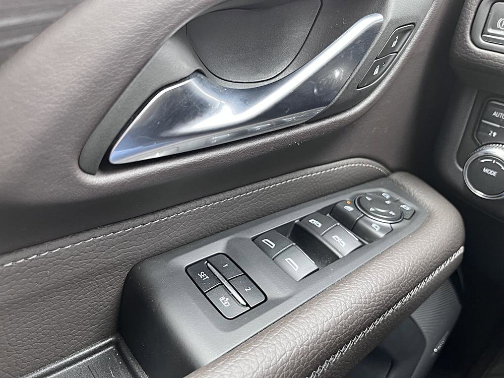 Used 2024 GMC Yukon Denali AWD/4WD image 36