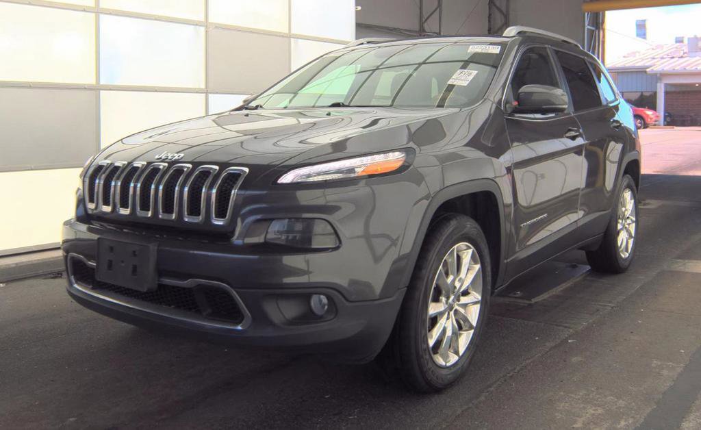 Used 2016 Jeep Cherokee Limited AWD/4WD image 4