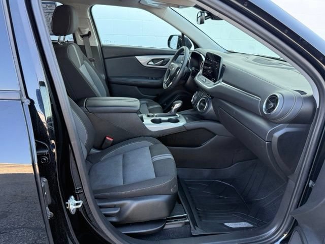 Certified 2024 Chevrolet Blazer LT w/ Convenience Package FWD image 17