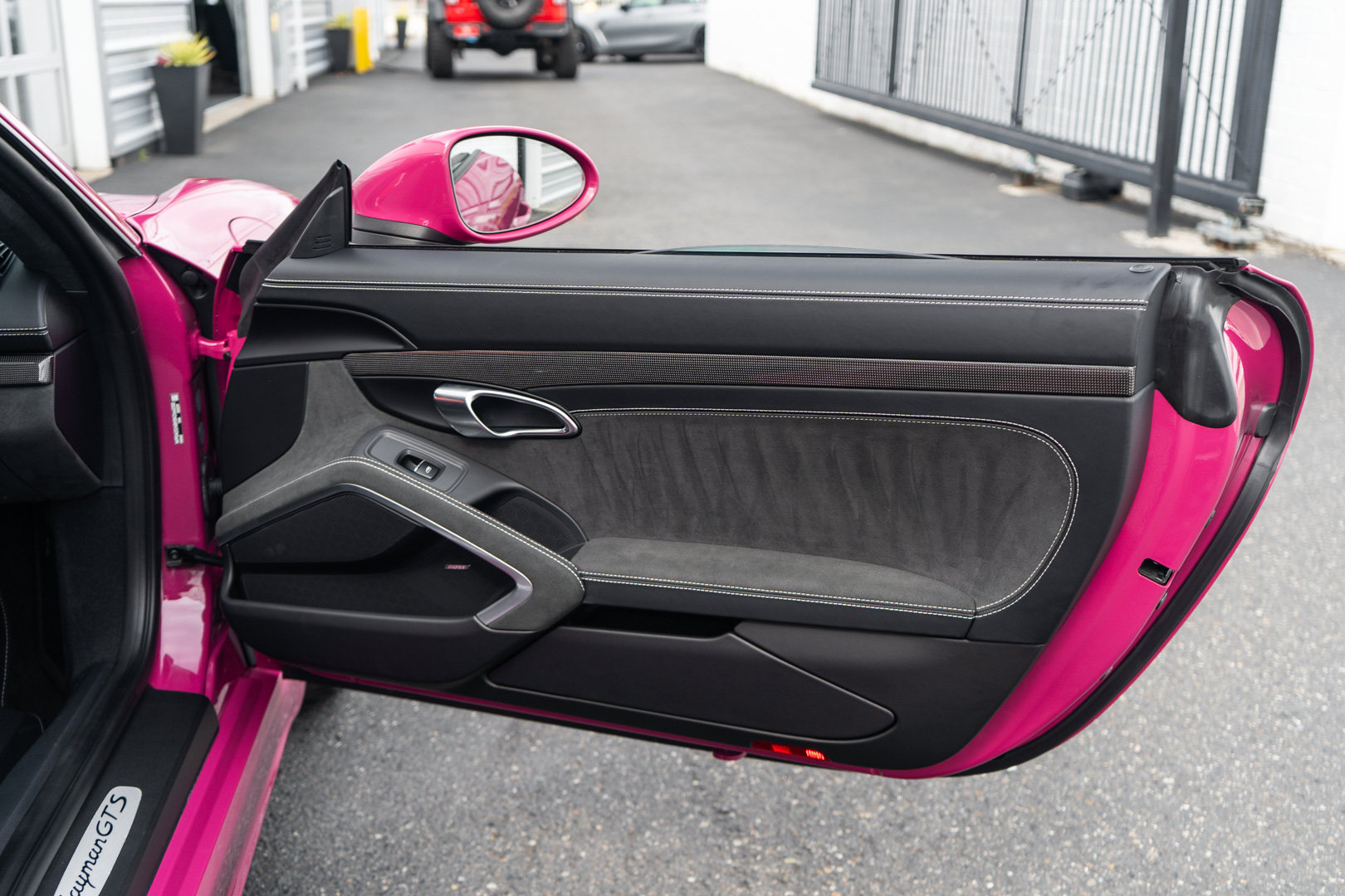 Used 2025 Porsche 718 Cayman GTS RWD image 27