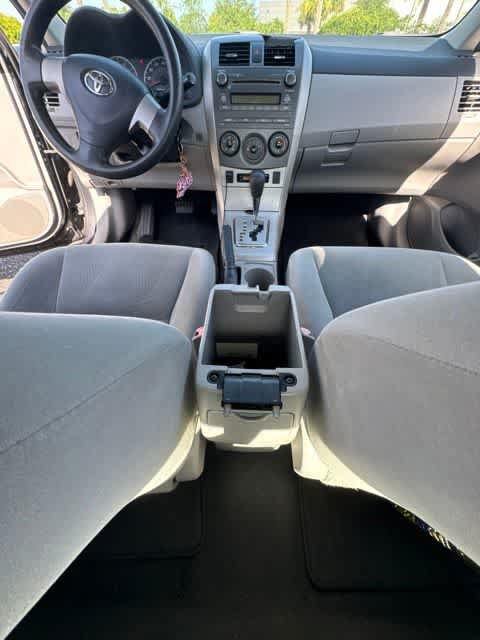 Used 2011 Toyota Corolla LE FWD image 29