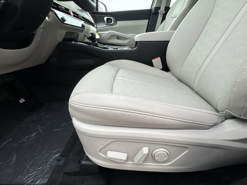 New 2026 Kia Sorento S FWD image 12