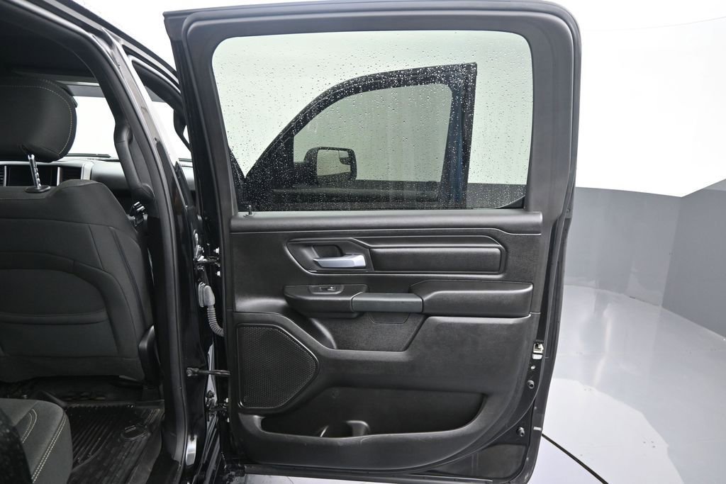 Used 2025 RAM 1500 Classic Warlock AWD/4WD image 31