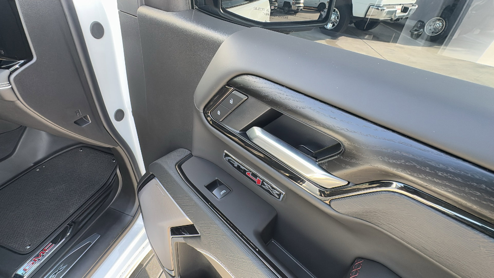 Used 2026 GMC Sierra 1500 AT4X image 30