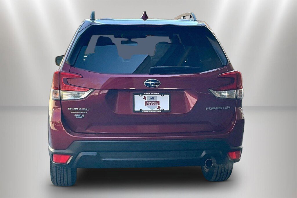 Certified 2022 Subaru Forester Limited image 6