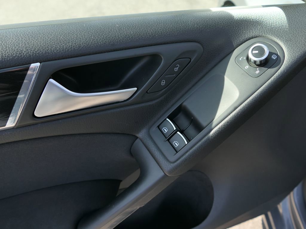 Used 2013 Volkswagen GTI 2-Door image 13