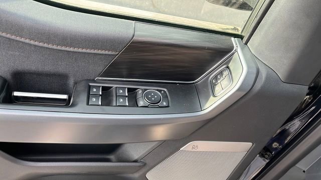 Used 2024 Ford F150 Lightning Lariat AWD/4WD image 23