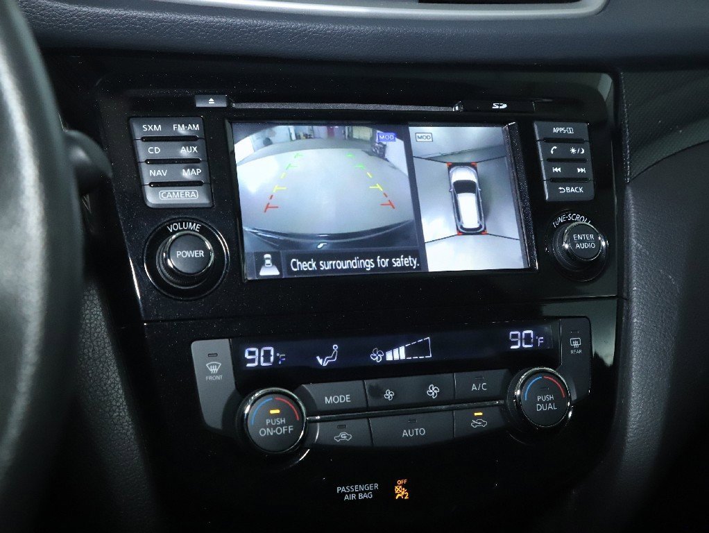 Used 2016 Nissan Rogue SL w/ SL Premium Package image 30