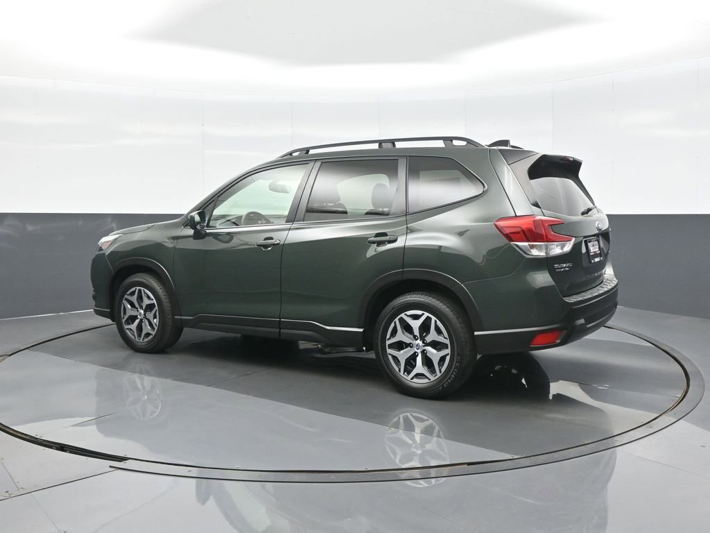 Used 2024 Subaru Forester Premium image 5