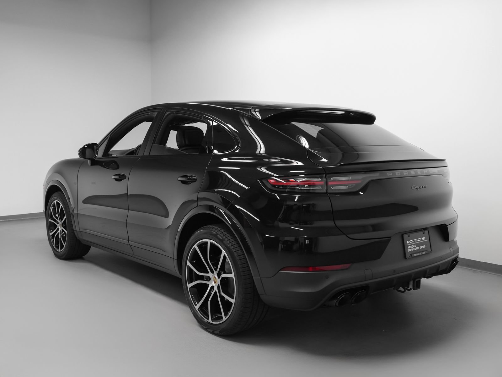 Certified 2022 Porsche Cayenne Platinum Edition AWD/4WD image 3