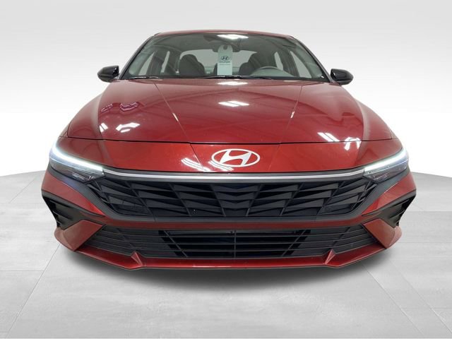 Certified 2025 Hyundai Elantra Sport image 7