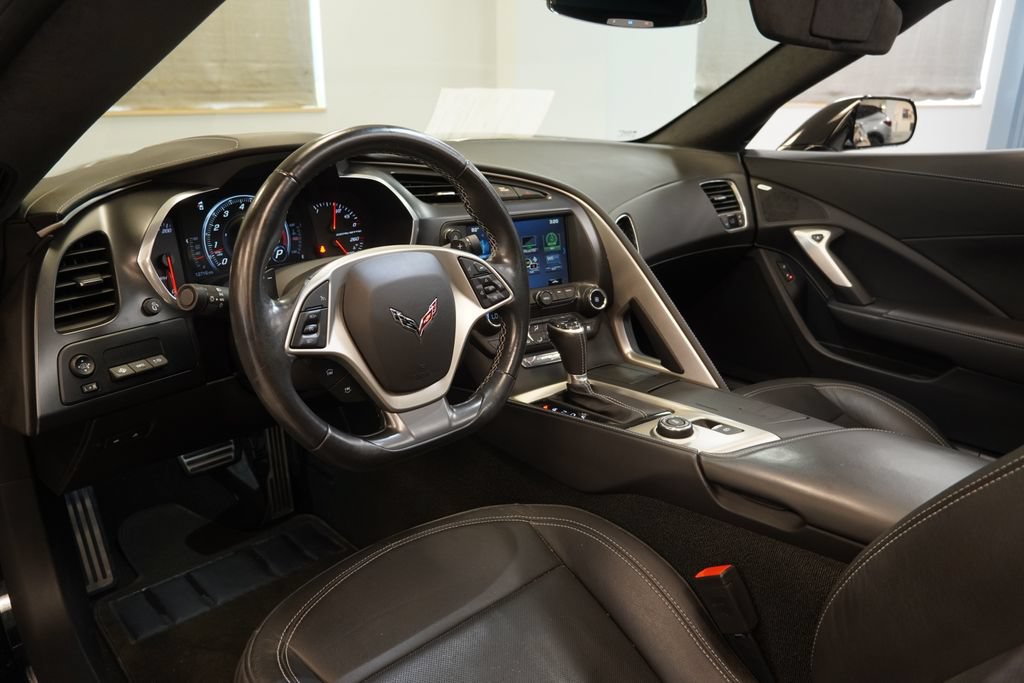 Used 2017 Chevrolet Corvette Stingray Coupe RWD image 6
