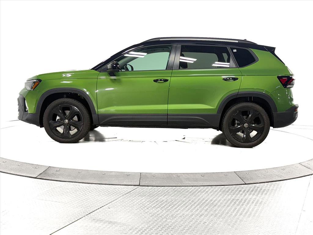 Used 2025 Volkswagen Taos SE image 7
