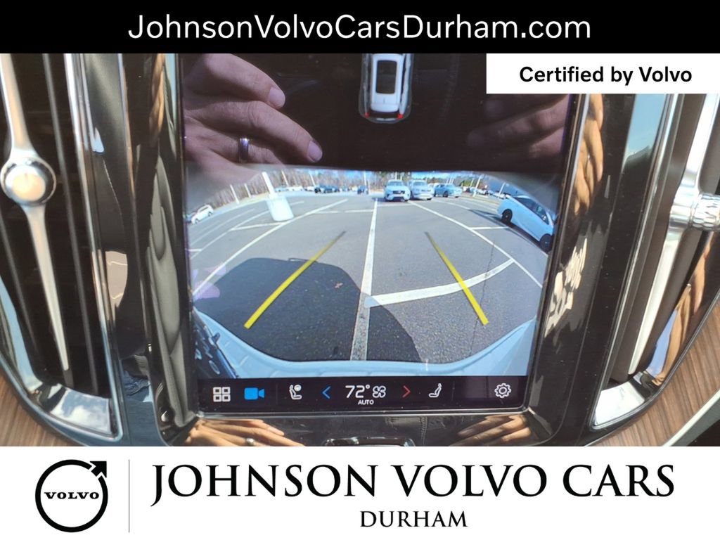 Certified 2023 Volvo XC60 B5 Ultimate w/ Climate Package image 16