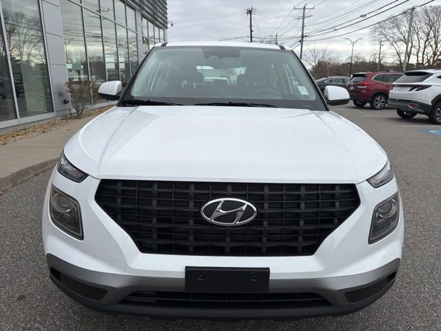 Certified 2026 Hyundai Venue SE image 2
