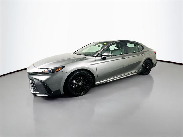 Certified 2025 Toyota Camry SE image 5