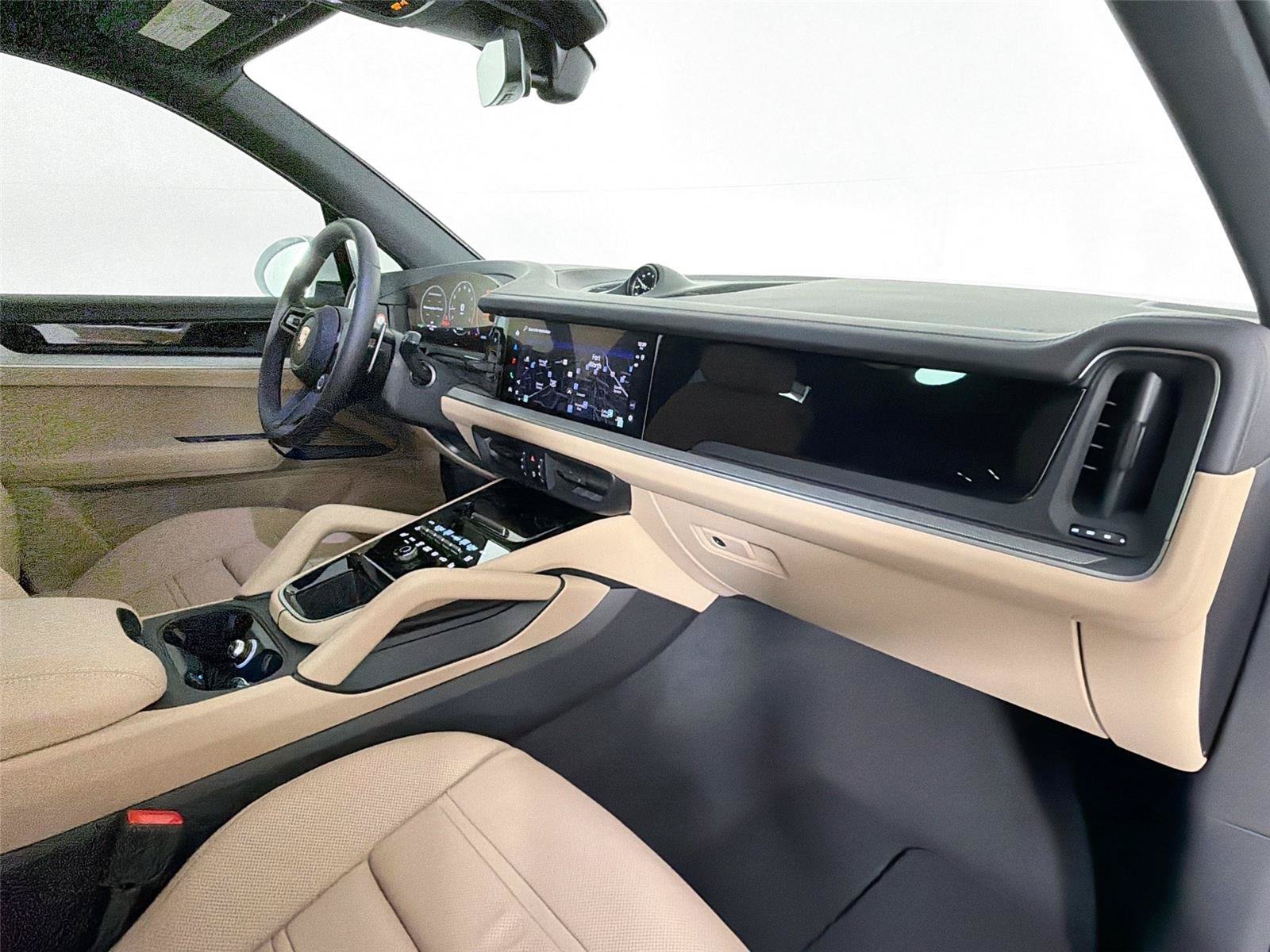 Certified 2026 Porsche Cayenne AWD/4WD image 28