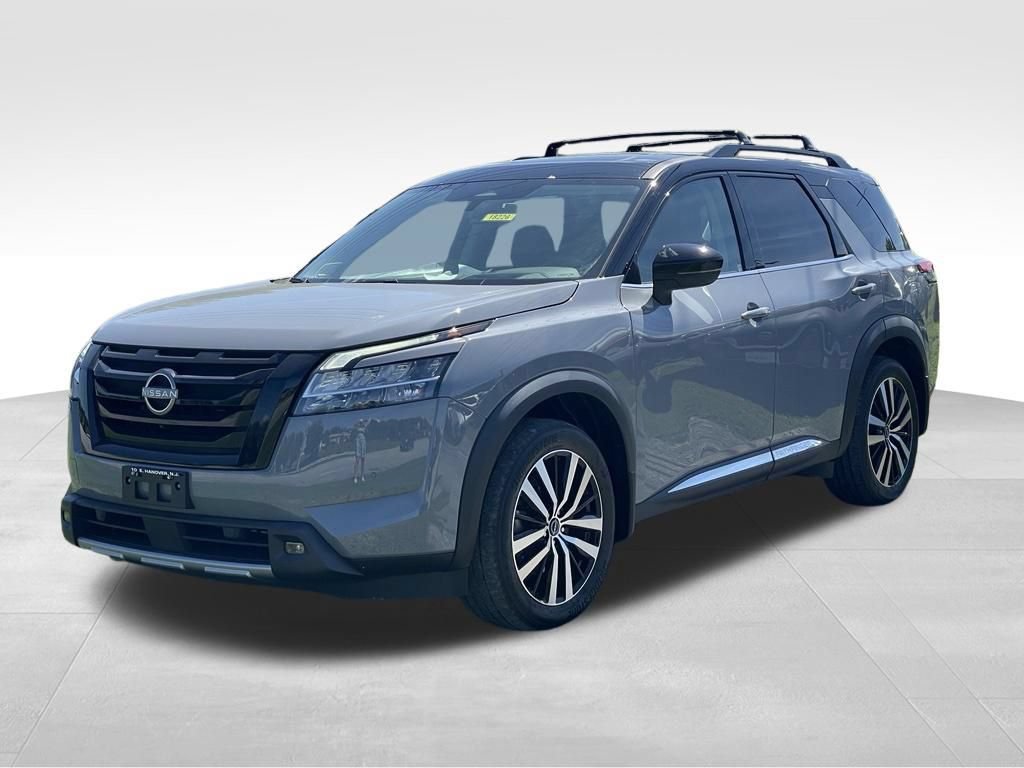 Certified 2023 Nissan Pathfinder Platinum AWD/4WD image 2