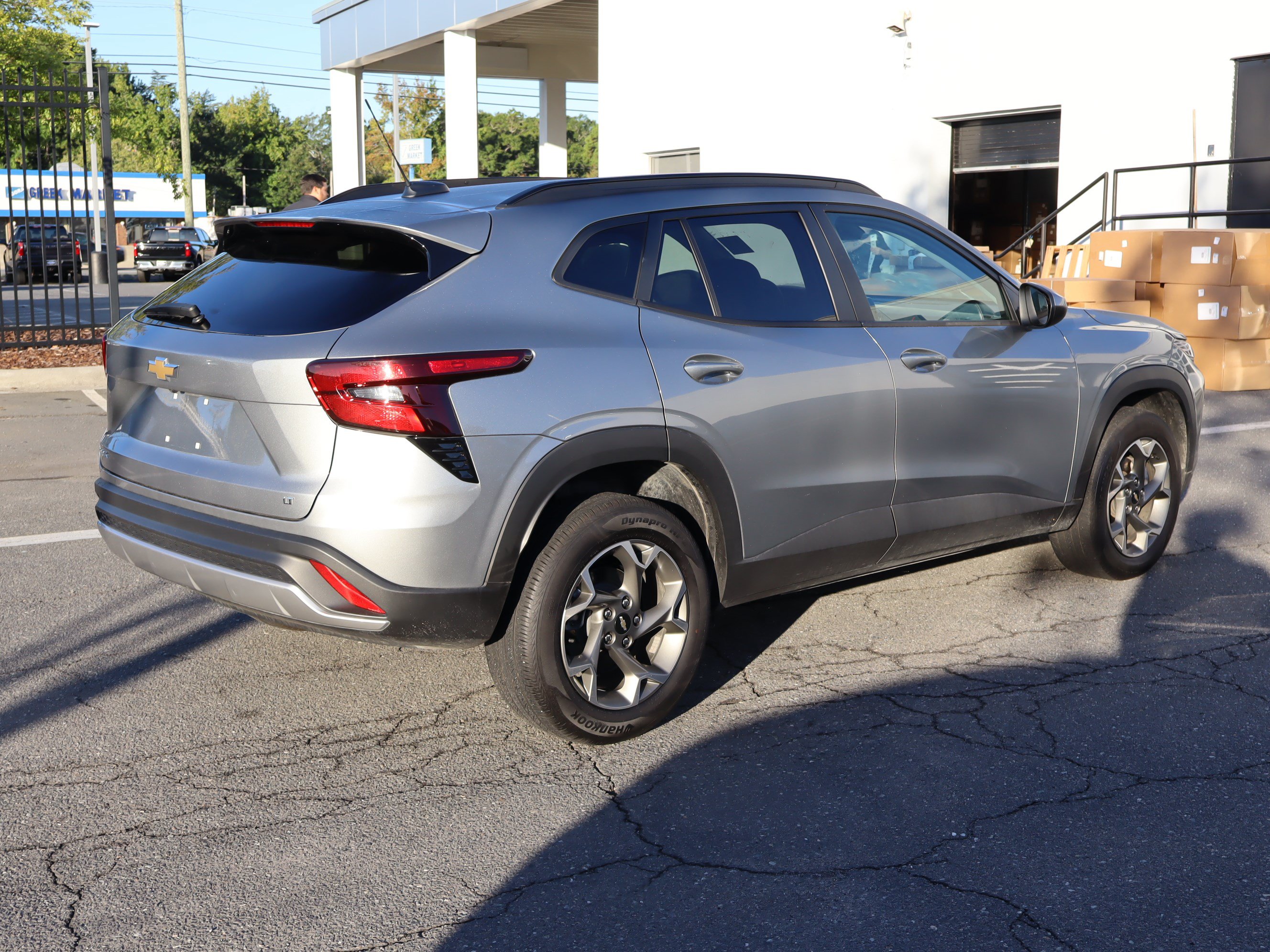 Used 2025 Chevrolet Trax LT FWD image 20