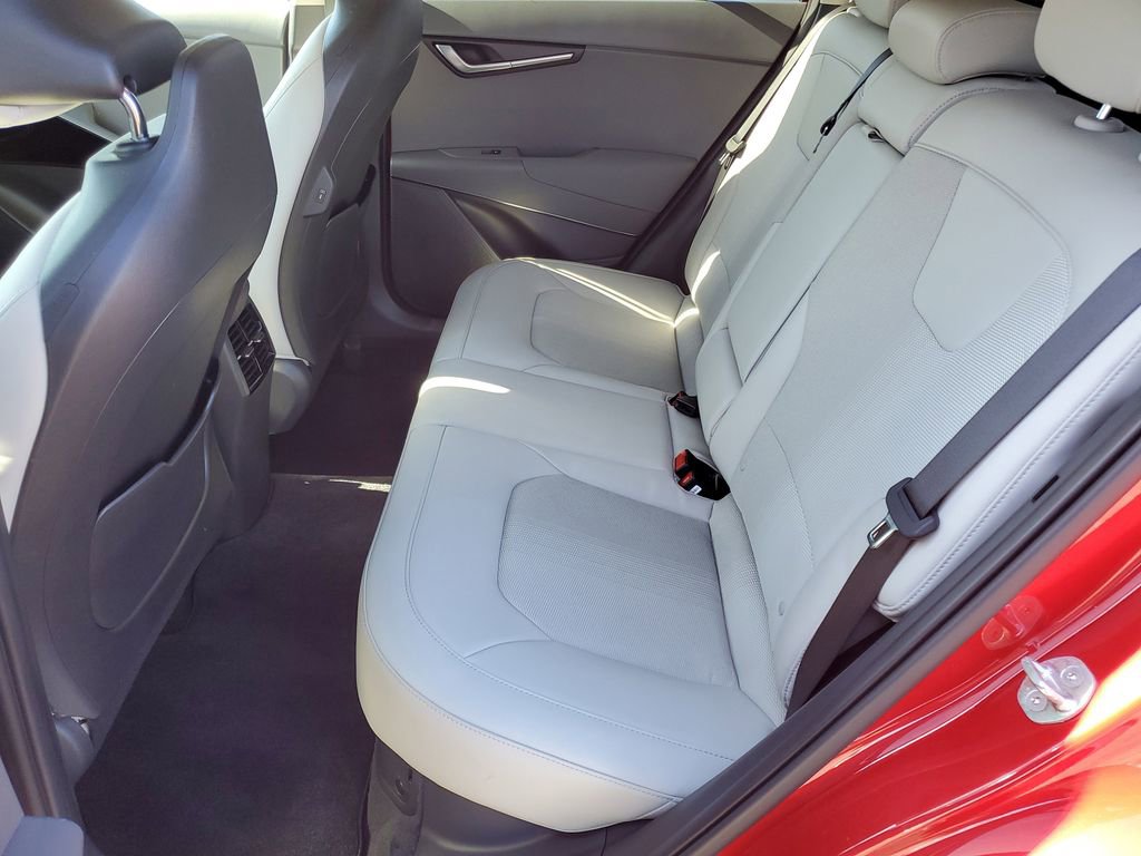 Used 2023 Kia Niro EX FWD image 21