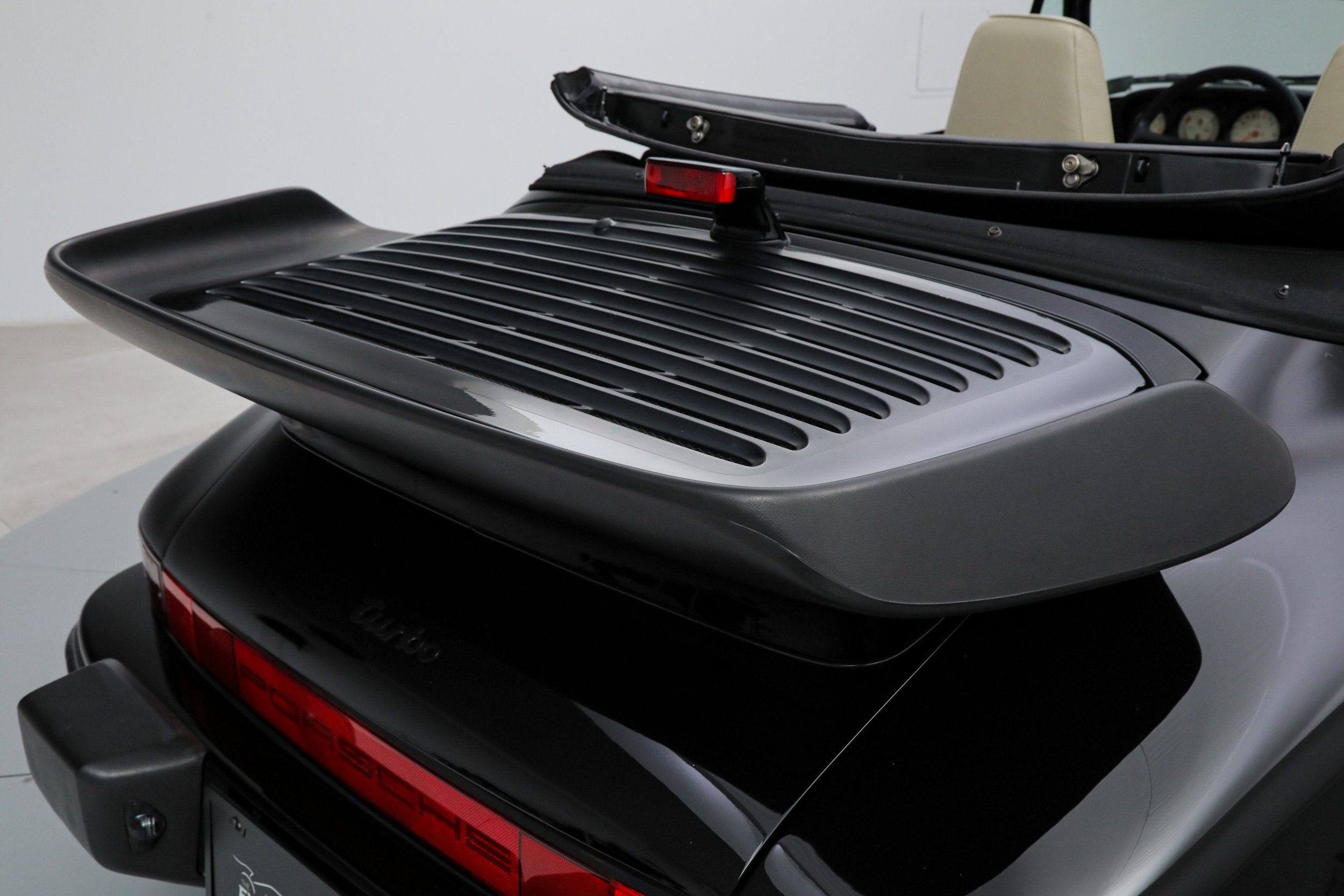 Used 1989 Porsche 911 Turbo Targa RWD image 31