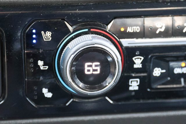 Used 2023 Chevrolet Silverado 1500 High Country w/ Technology Package image 29