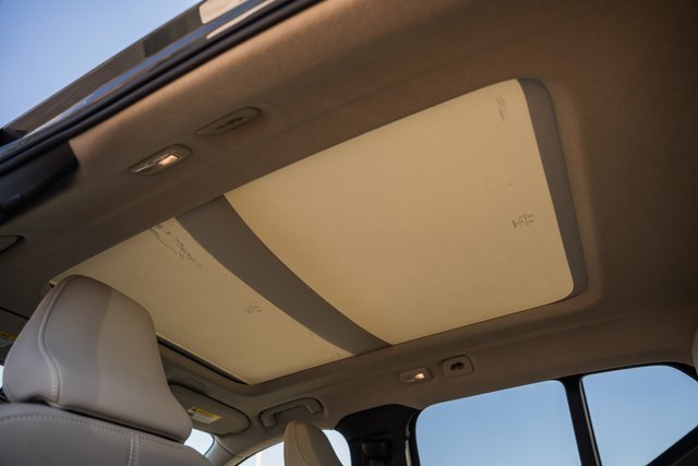 New 2026 Volvo XC40 B5 Ultra w/ Protection Package Premier image 35