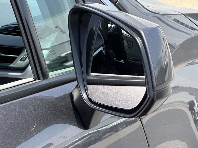 Used 2023 Toyota Sienna LE FWD image 27