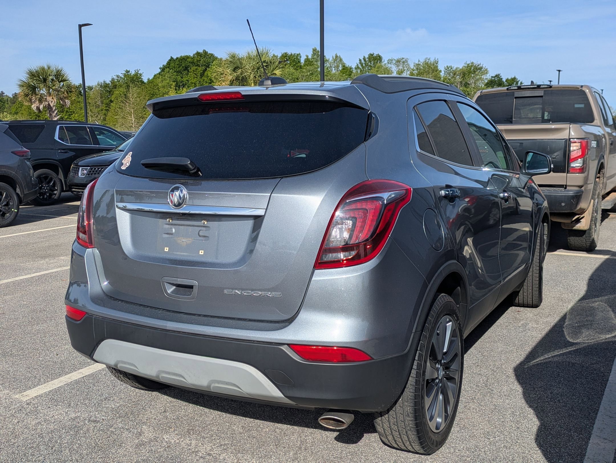 Used 2020 Buick Encore Essence image 4