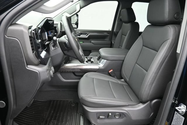 New 2026 Chevrolet Silverado 2500 LTZ w/ LTZ Convenience Package AWD/4WD image 18