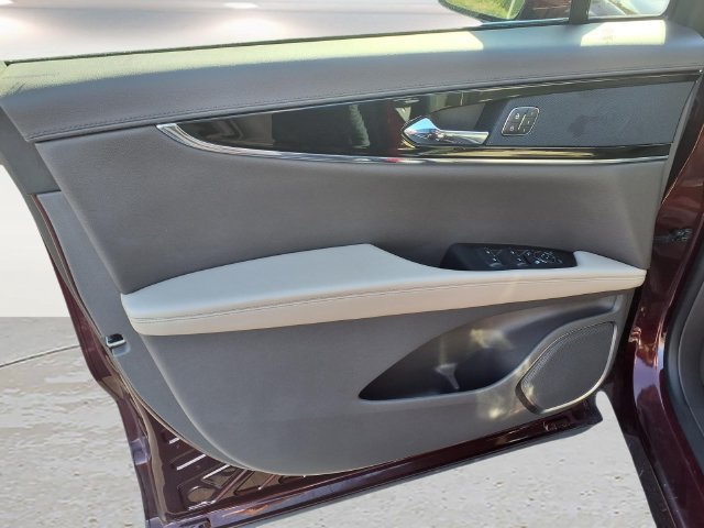 Used 2023 Lincoln Nautilus Reserve FWD image 17