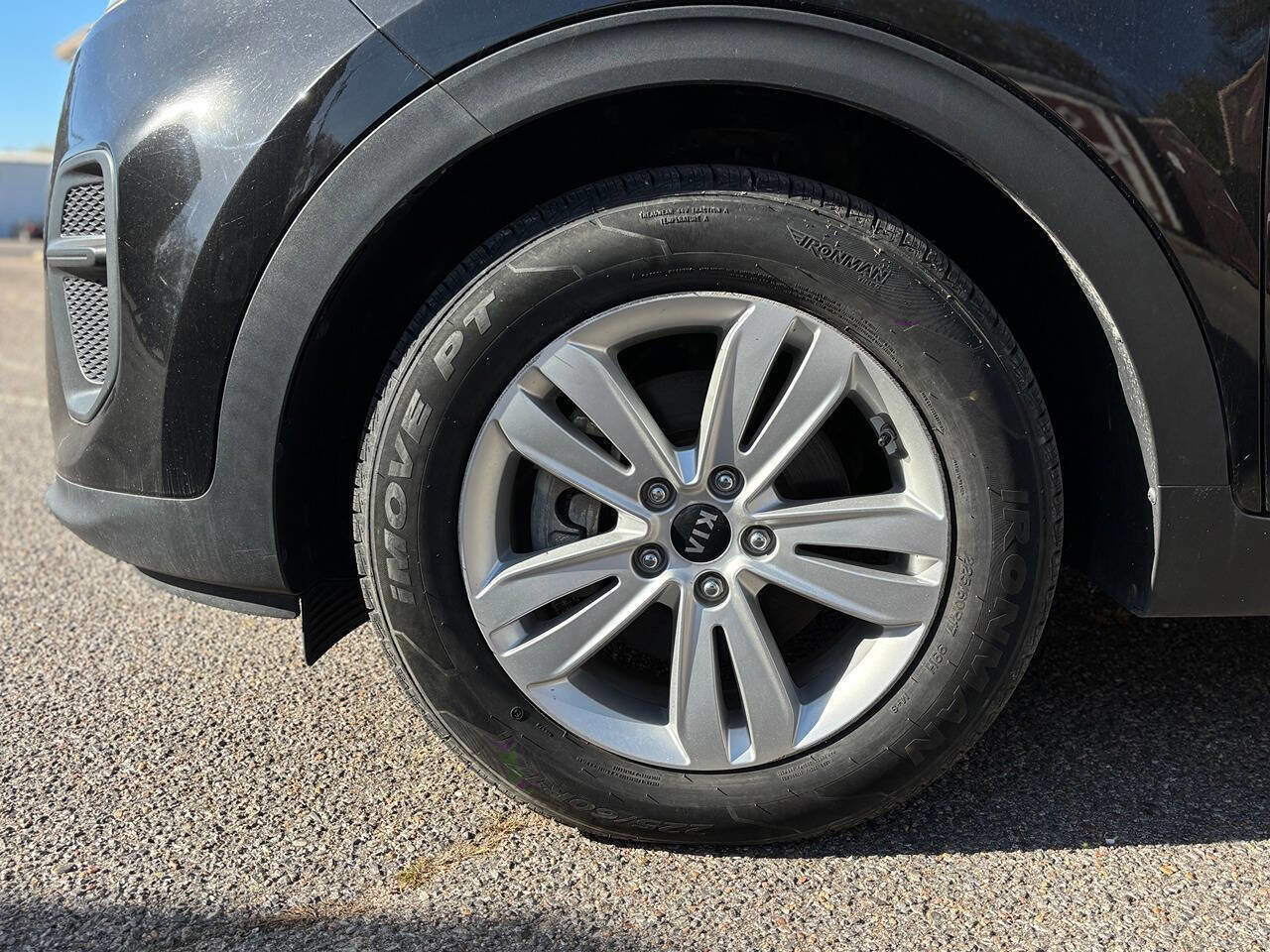 Used 2017 Kia Sportage LX image 8