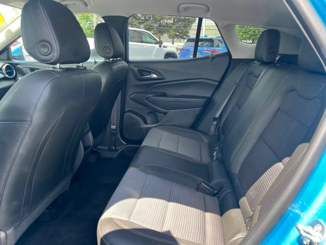 Used 2025 Chevrolet Trax LT w/ Driver Confidence Package FWD image 16