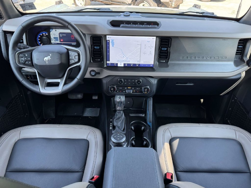 Certified 2024 Ford Bronco Wildtrak AWD/4WD image 2