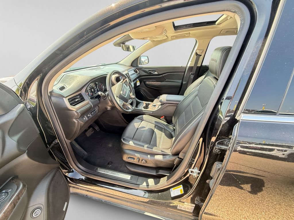 Used 2023 GMC Acadia Denali w/ Denali Technology Package AWD/4WD image 20