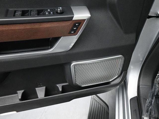 Used 2025 Toyota Sequoia Capstone image 23