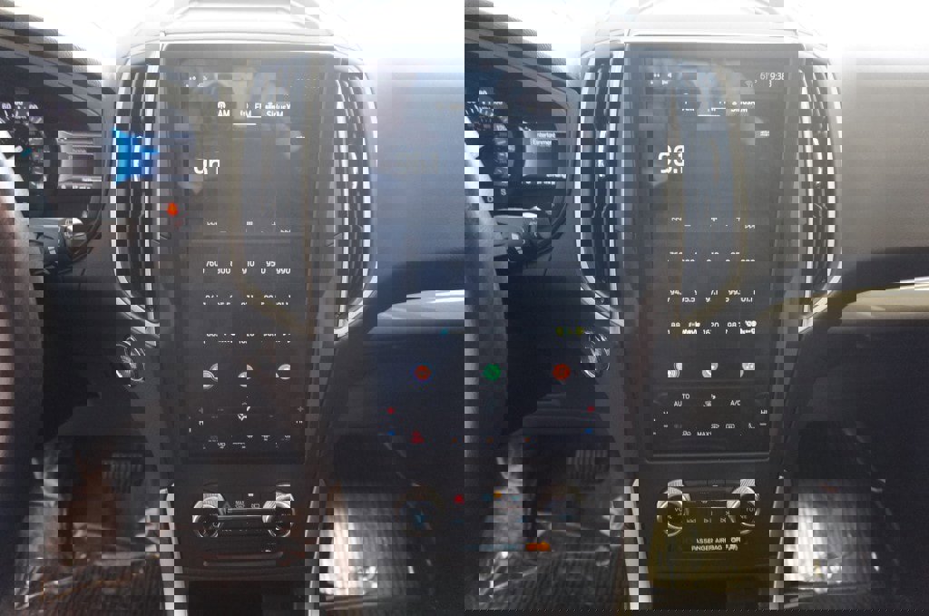 Used 2024 Ford Edge SEL w/ Convenience Package image 13