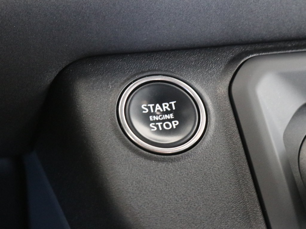 Used 2023 Land Rover Defender 110 X-Dynamic SE AWD/4WD image 21
