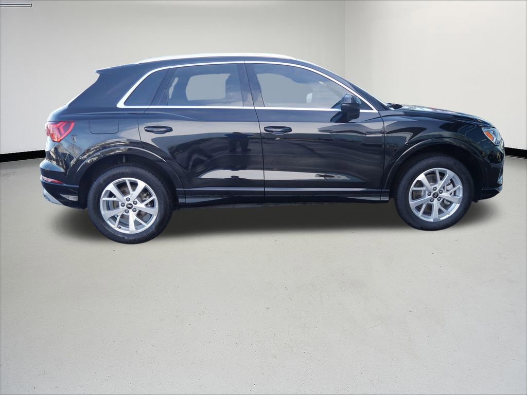 Used 2023 Audi Q3 2.0T Premium w/ Convenience Package image 6
