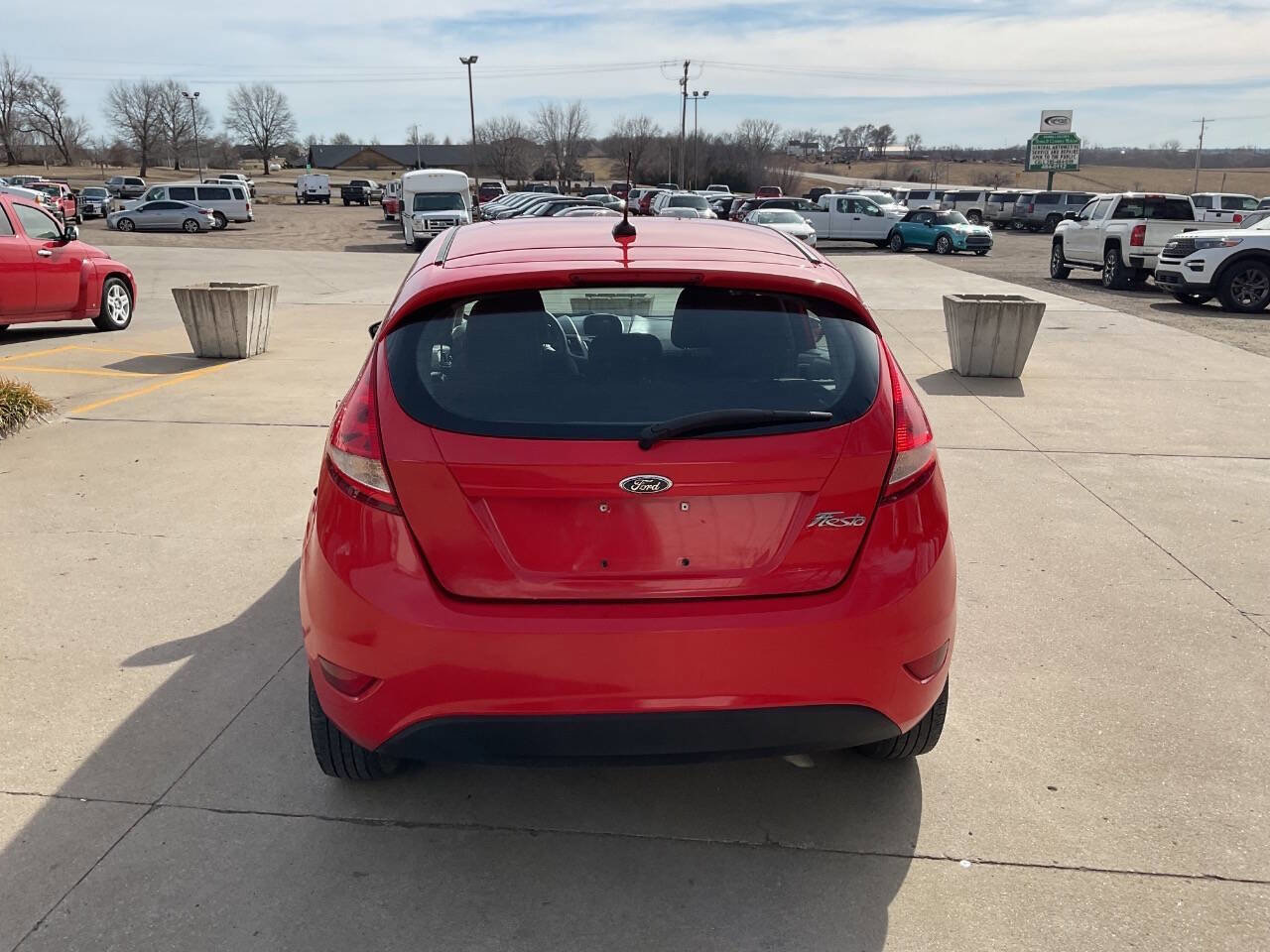 Used 2013 Ford Fiesta SE image 8