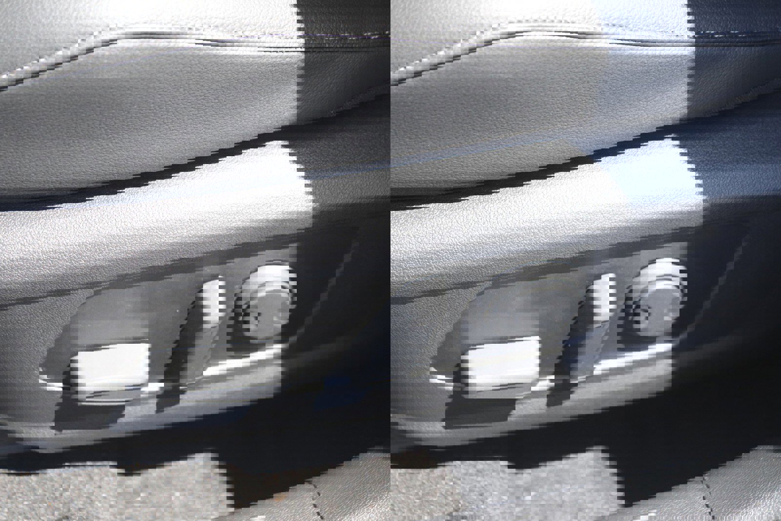 New 2025 Hyundai Elantra Limited image 16