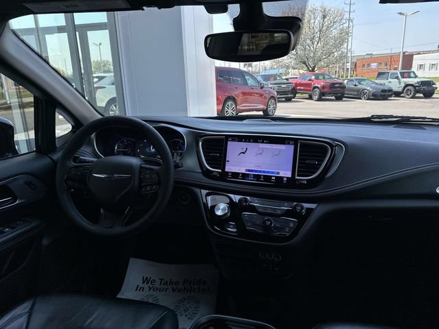Used 2022 Chrysler Pacifica Touring-L w/ S Appearance Package FWD image 64