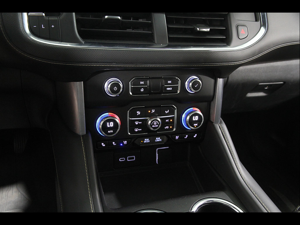 Certified 2023 GMC Yukon XL SLT AWD/4WD image 16